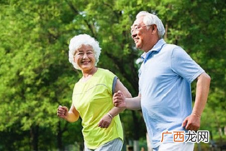 老年人应该如何避免骨质疏松