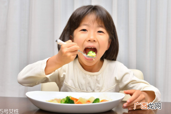 孩子饮食习惯需要从小开始抓起