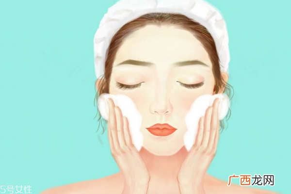 女性如何洗脸才算是健康的?洗脸小常识