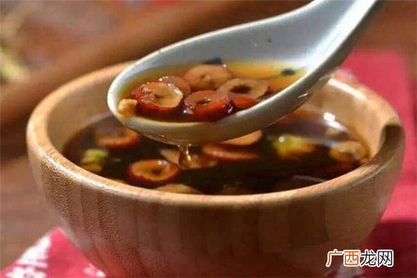 女性在冬季里应该如何防御体寒带来的危害