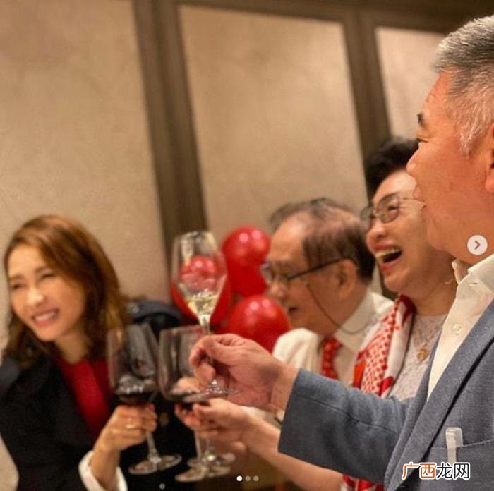 老公马廷强罕出镜 黎姿老公马廷强