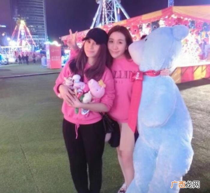 何超盈与未婚夫逛街 何超盈未婚夫