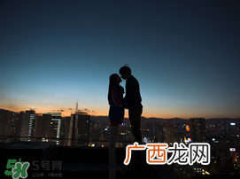 异地恋怎么过情人节？异地恋的情人节怎么过？