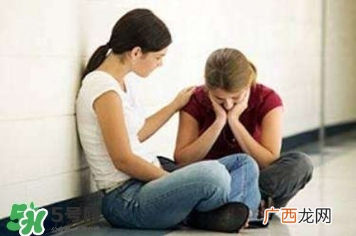 抑郁症有哪些症状?哪些人易患抑郁症?