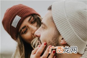 喜欢闻男朋友的味道 闻男友气味有助减压