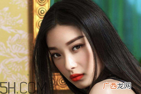 说女人花瓶是什么意思 花瓶是指什么样的女人