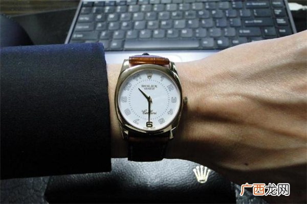 男人喜欢炫富是什么心理 一个男人经常炫富说明什么
