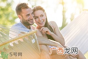 女生喜欢成熟的男生吗？女生喜欢成熟稳重的类型吗？