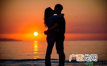 为什么女生喜欢咬男生？女生喜欢咬人是什么心理？
