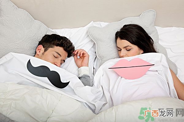 女朋友欺骗我怎么办？女朋友对我撒谎怎么办？