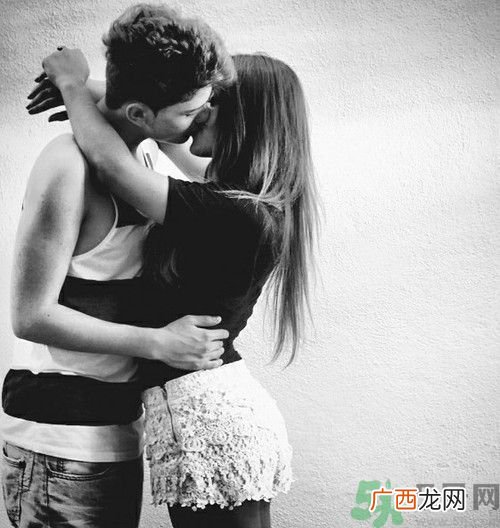 接吻的好处和技巧有哪些?一起看看接吻的神奇效果