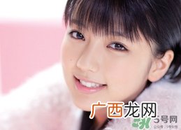 女生说自己丑怎么回答?女生说自己丑怎么夸她?