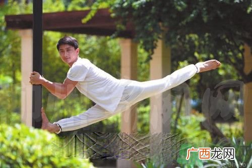 男人劈腿的表现有哪些？怎么判断一个男人是否劈腿？