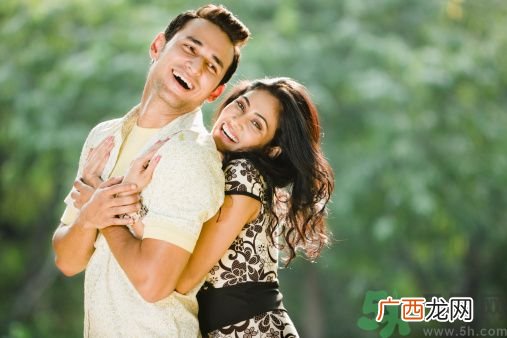 相伴九年Selina将离婚 怎样才能搞好夫妻关系？