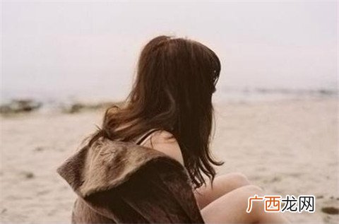 为什么很多人的爱情会败给金钱,感情败在了金钱上的原因