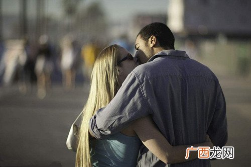 怎么从聊天中看出女生的态度,聊天怎么读懂女生的心理