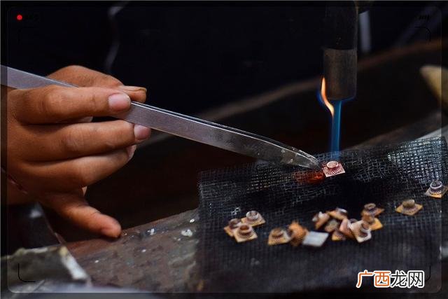 适合老人在家做的手工活 在家做手工活靠谱吗