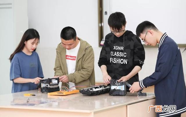 什么职业前景好,往后社会发展什么职业最稳定