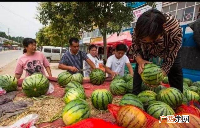 县城适合做什么生意,适合女生出摊的小生意贴吧