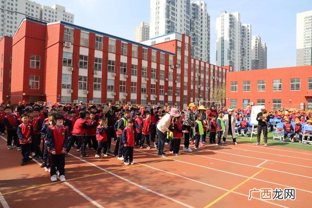 趣味运动会项目大全图 多人趣味运动会项目