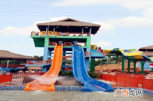 水上乐园滑梯 室内游乐场设施报价