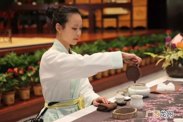 新手开茶叶店如何进货 茶叶店大约投资多少钱