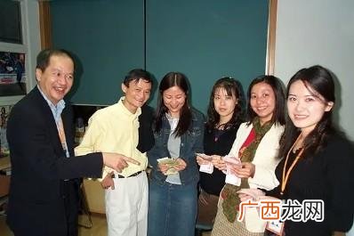 马云是怎么创业的经历,马云的创业经历300字