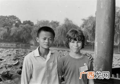 马云是怎么创业的经历,马云的创业经历300字