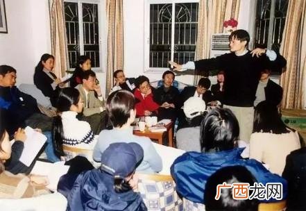马云是怎么创业的经历,马云的创业经历300字