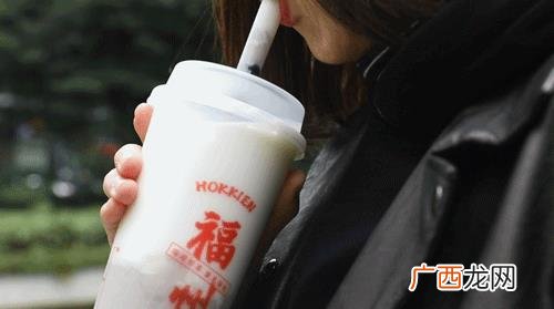 草莓奶茶图片,黑海盗奶茶图片