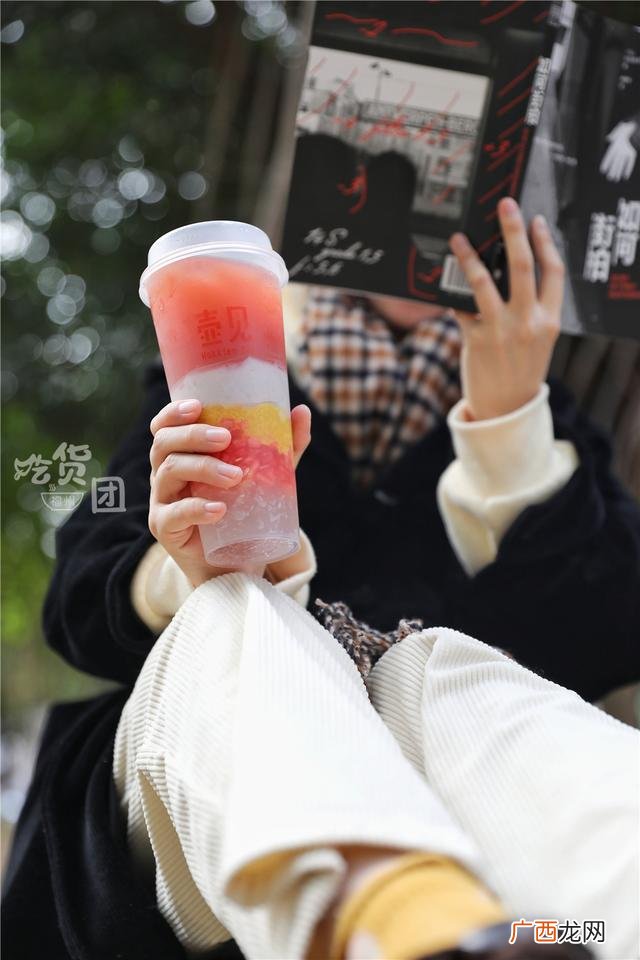 草莓奶茶图片,黑海盗奶茶图片