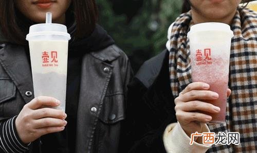 草莓奶茶图片,黑海盗奶茶图片