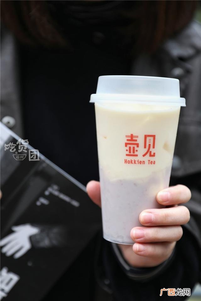草莓奶茶图片,黑海盗奶茶图片