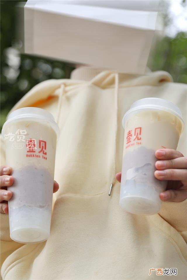 草莓奶茶图片,黑海盗奶茶图片