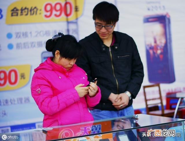 手机店卖一台oppo利润 开个oppo授权店多少钱