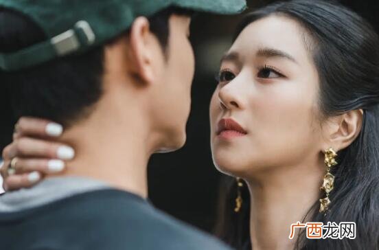 女生接吻时心里会想些什么？女女生接吻心理状态