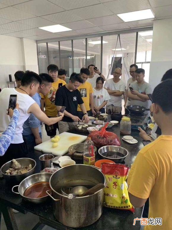 街边小吃什么最赚钱 新小吃加盟项目