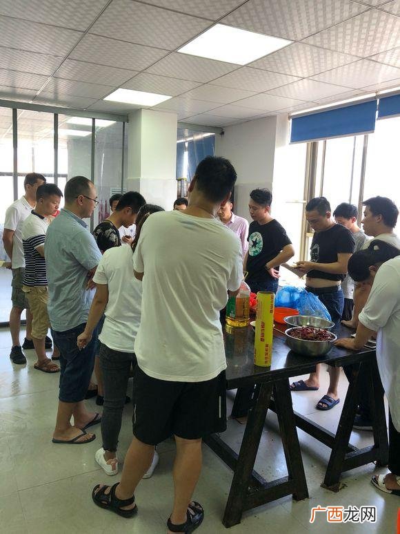 街边小吃什么最赚钱 新小吃加盟项目