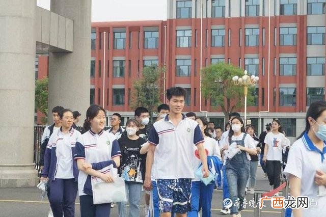 自然束有军哥这个人吗 自然束饮品