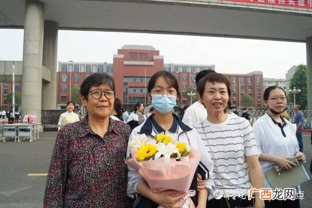自然束有军哥这个人吗 自然束饮品
