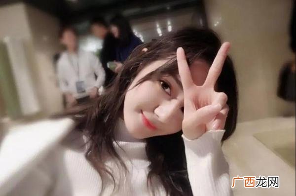 女生说不是很合适还要追吗，从朋友做起比较好