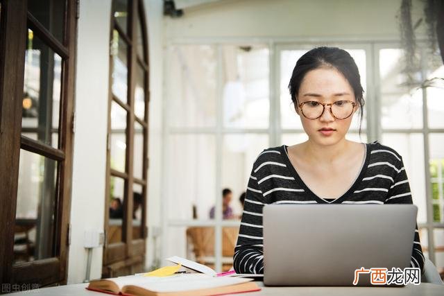 大学生创业应具备的素质 自我创业的优势和劣势