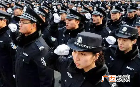 考民警需要什么条件，普通人考警察需要什么条件才能考