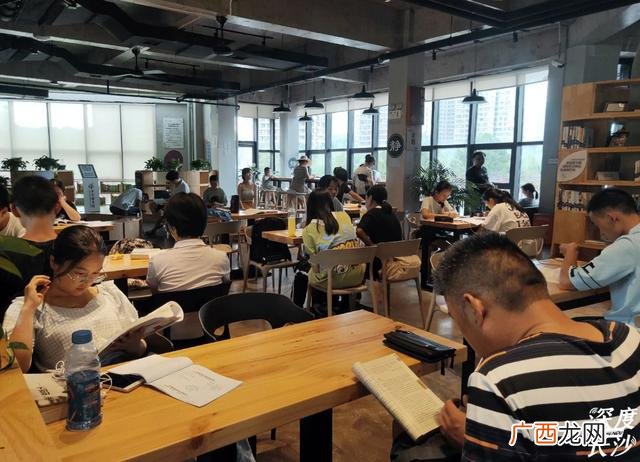 长沙岳麓区图书馆,长沙24小时图书馆