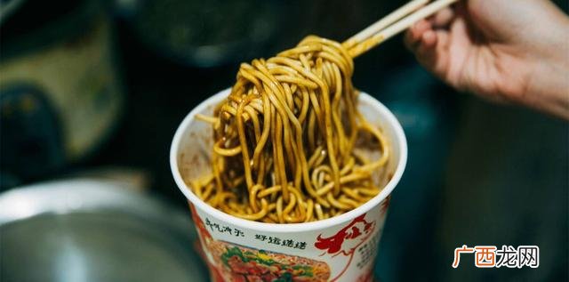 梦见小吃店 女人梦见买小吃