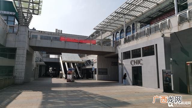 小区门口二楼适合做什么生意,适合二楼的生意
