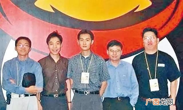 和两个朋友合伙好还是一个好,一个人创业还是合伙创业好