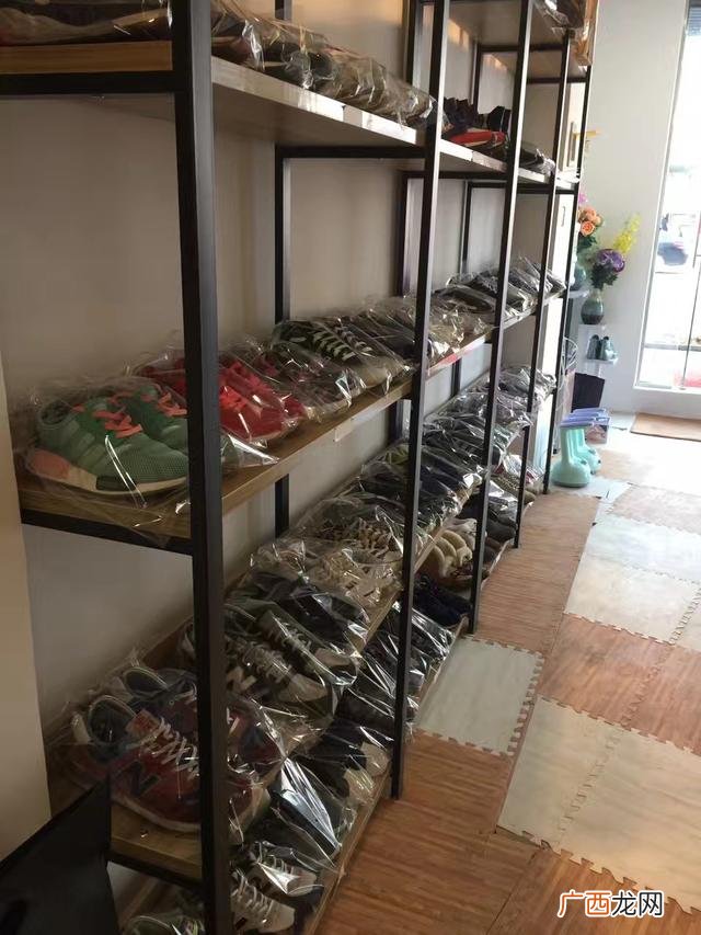 适合女生开的休闲小店,女生开个小店卖什么好干洗店