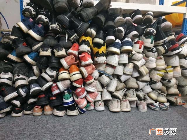 适合女生开的休闲小店,女生开个小店卖什么好干洗店