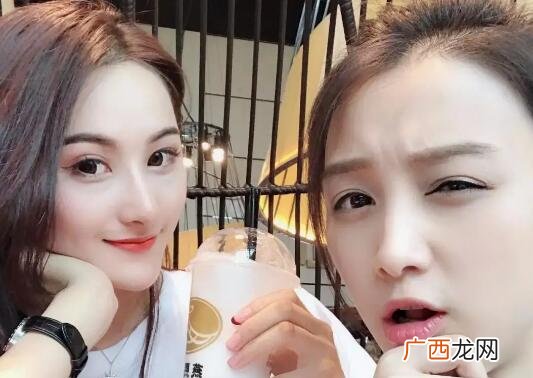 约女生吃饭她带了闺蜜，该怎么办？